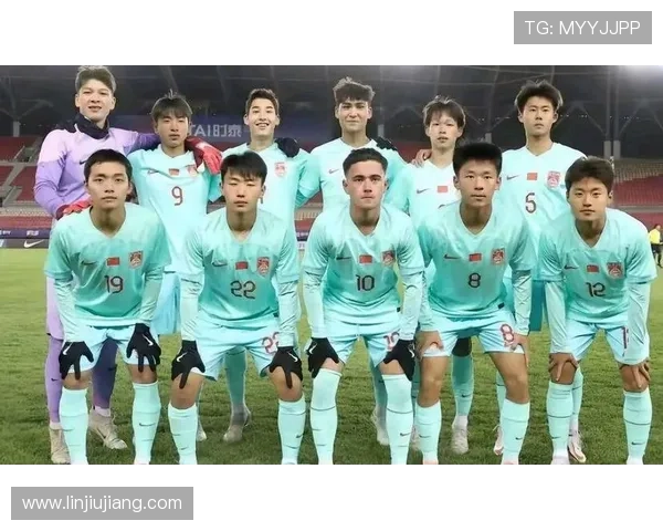 中国U16男足全力以赴迎战U17亚洲杯预选赛决战时刻展现青春风采 中国U16男足全力以赴迎战U17亚洲杯预选赛决战时刻展现青春风采